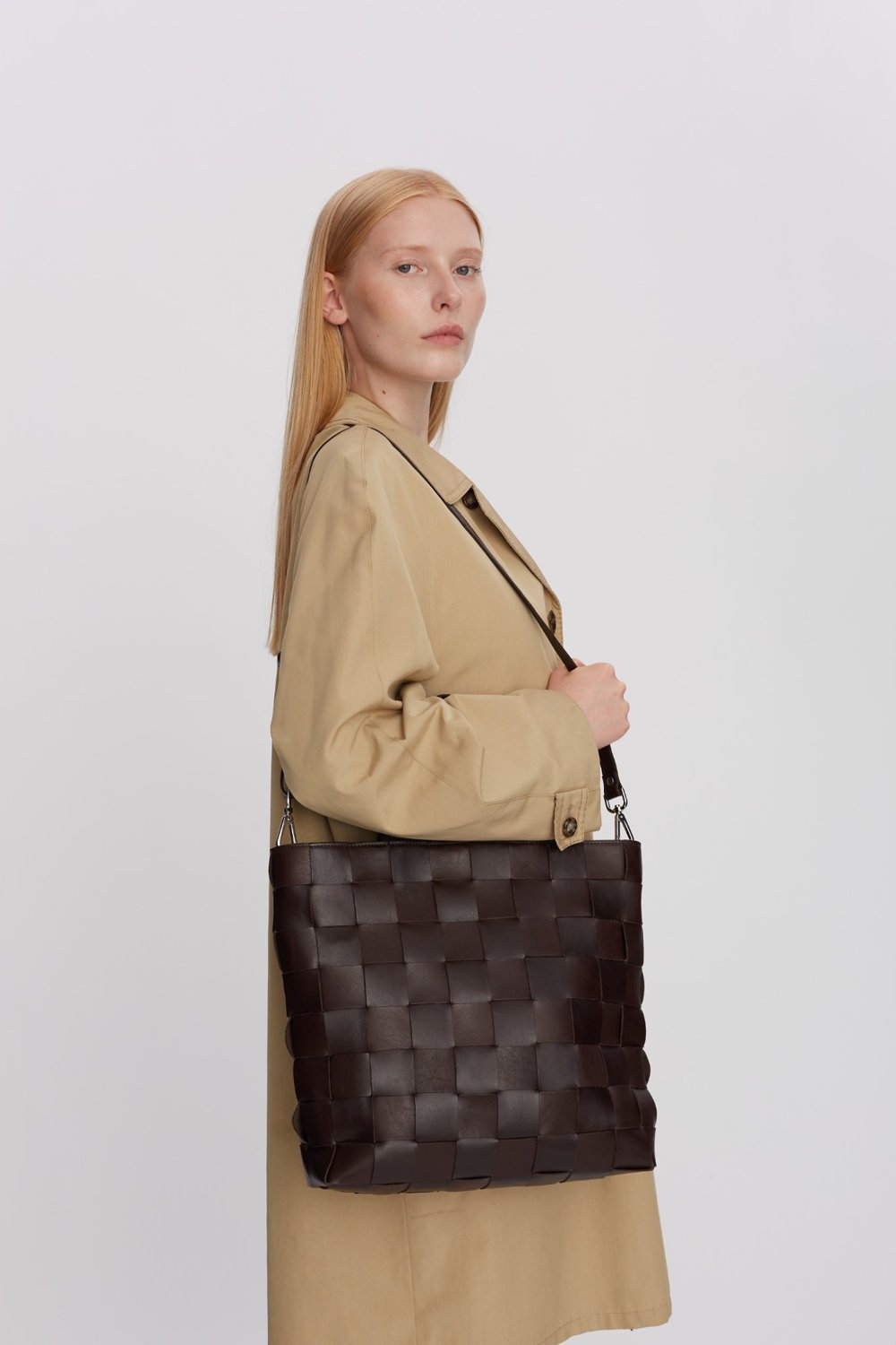 トナリ Limona shopper Indy Dark brown – Adax Shop