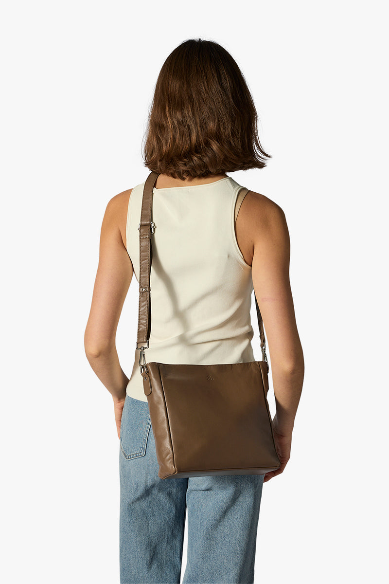 Amalfi shoulder bag Olga Latte