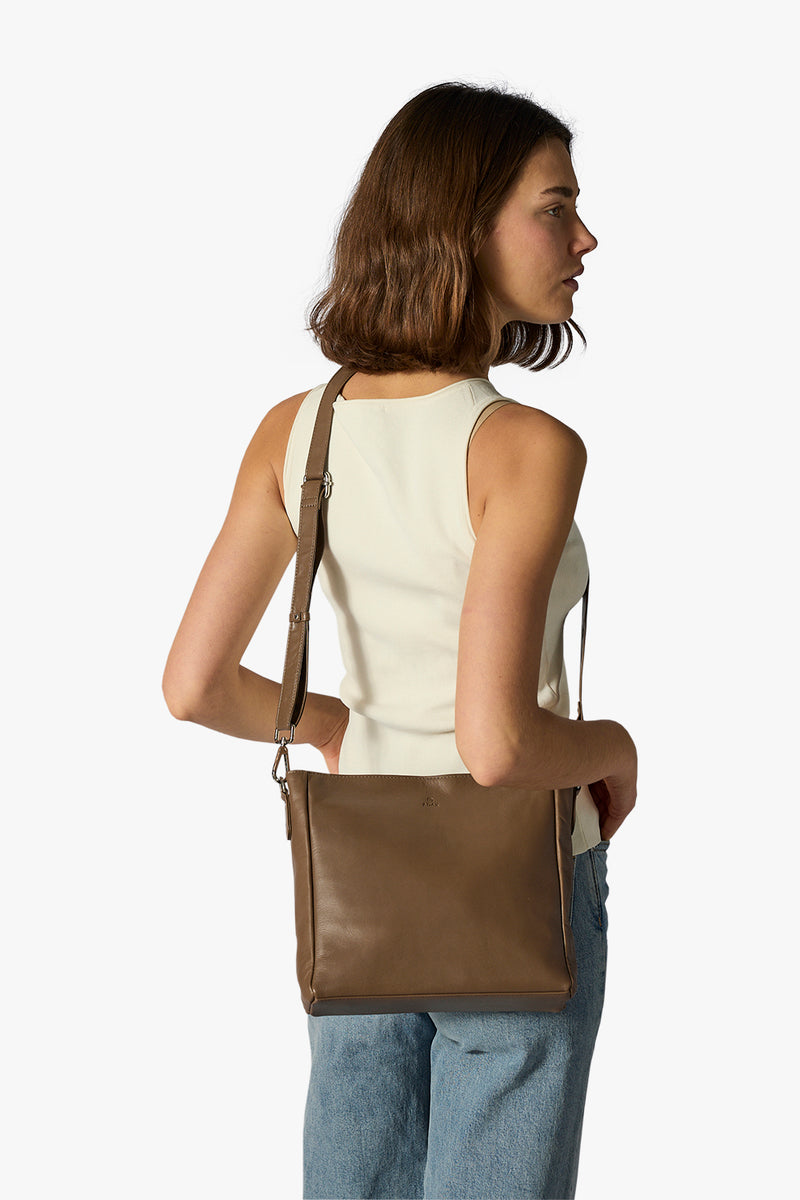 Amalfi shoulder bag Olga Latte