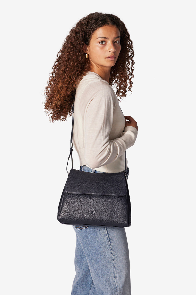 Cormorano shoulder bag Ilsa Navy