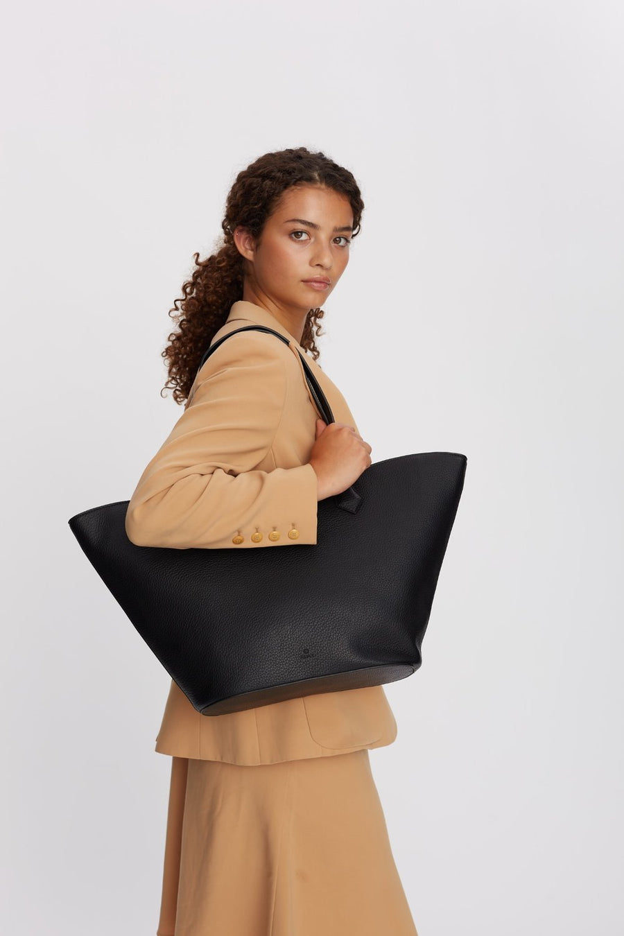 Hello I'm Vegan Angie Black - Adax Shop - Shopper