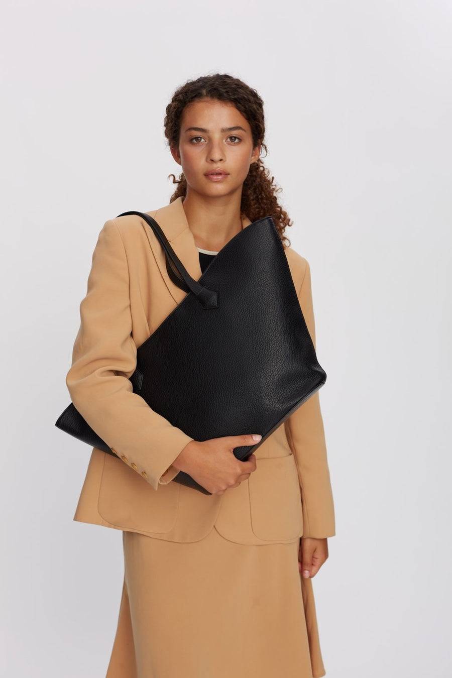 Hello I'm Vegan Angie Black - Adax Shop - Shopper