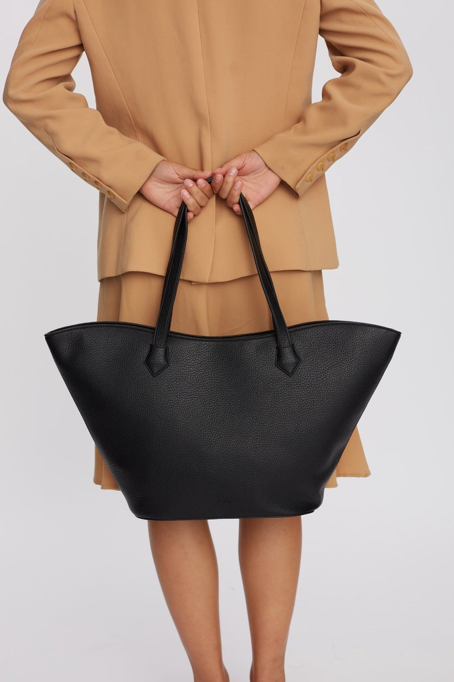 Hello I'm Vegan Angie Black - Adax Shop - Shopper