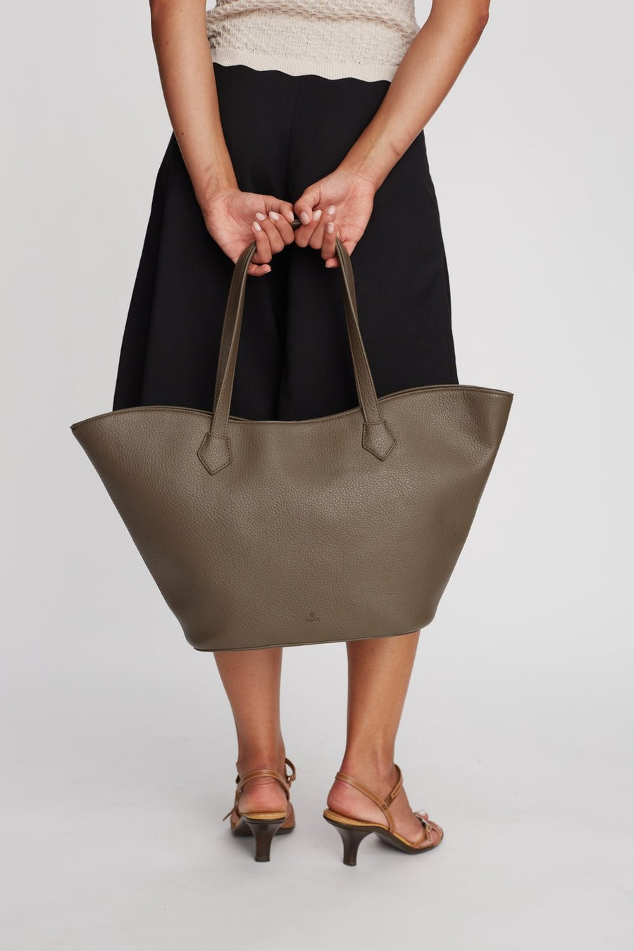 Hello I'm Vegan Angie Wood - Adax Shop - Shopper