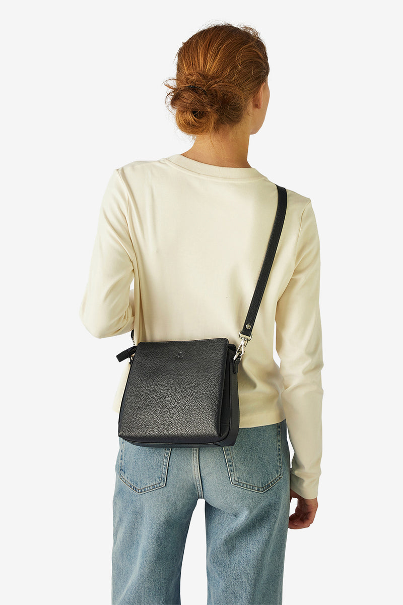 Cormorano shoulder bag Sia Black