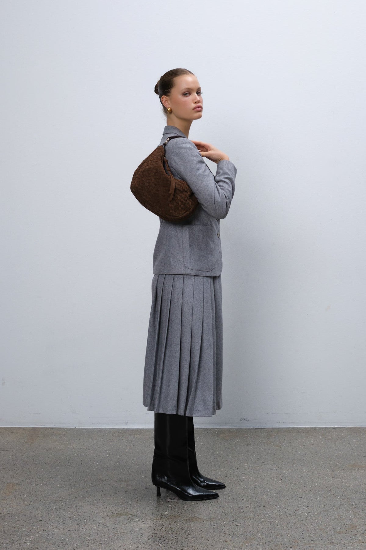 293909_Chocolate_Model1_1200x.
