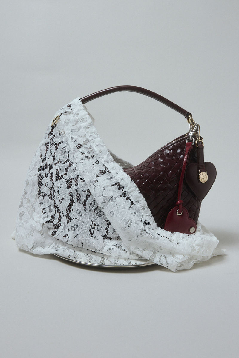 Gift Wrapping White