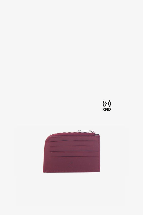 Salerno credit card holder Susy Red